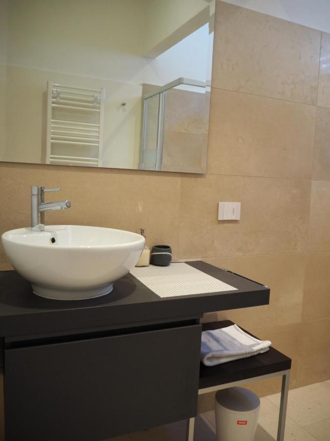 Liza'S Suite'S - Room'S With A View Sala Comacina Buitenkant foto